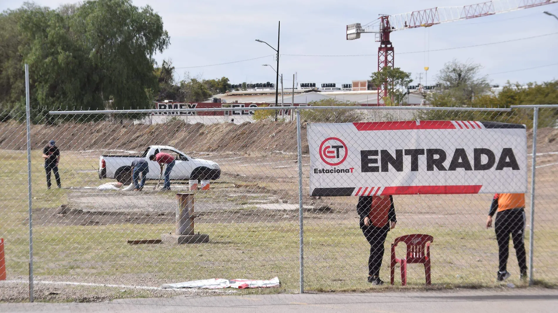 FCO CARMONA ESTACIONAMIENTO (2)